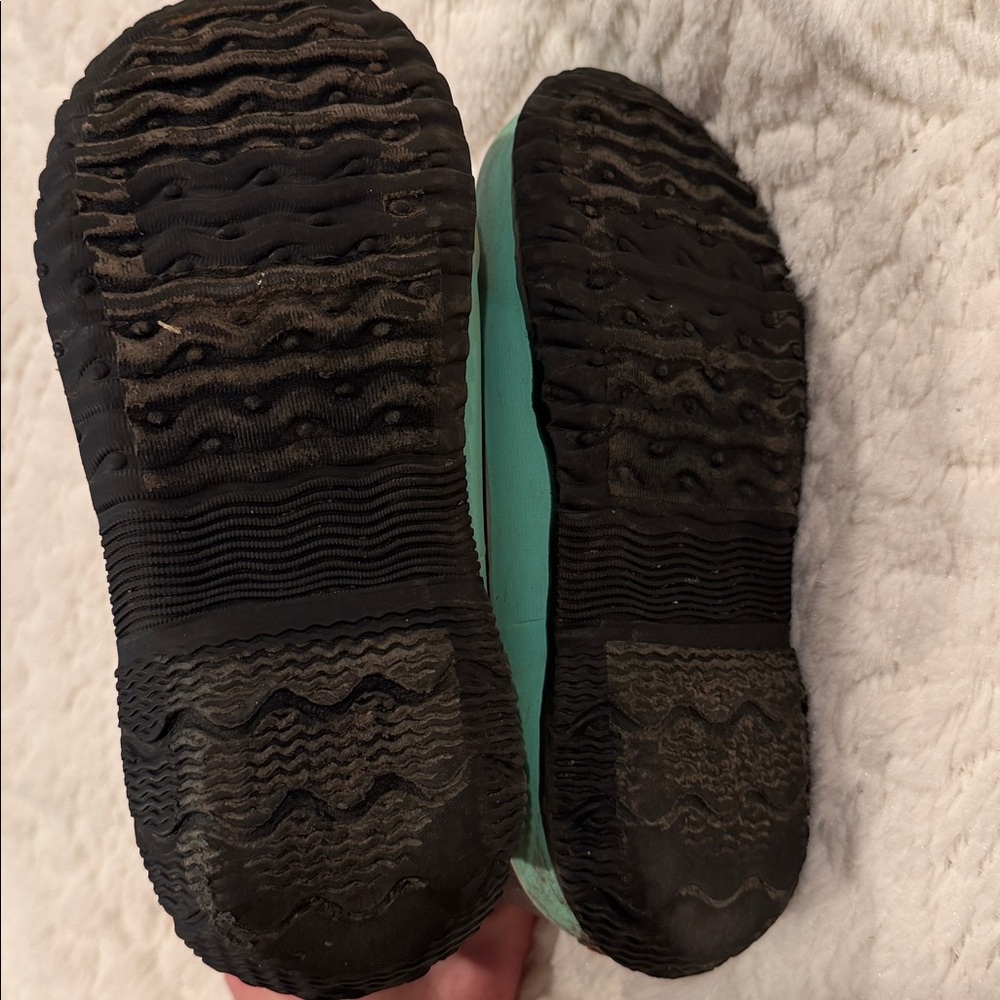 Bogs Winter Boots - Picture 5 of 6